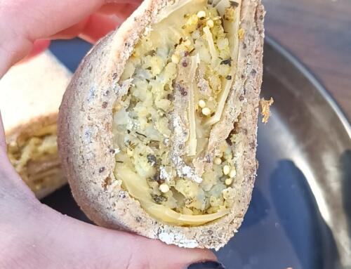 Sajtos – köleses háromszög ( glutén, tej, tojás, cukor szójamentes, vegán )